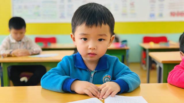 幼兒教育版文章的疑問(wèn)句標(biāo)題可以是，如何通過(guò)游戲提高幼兒的學(xué)習(xí)興趣？